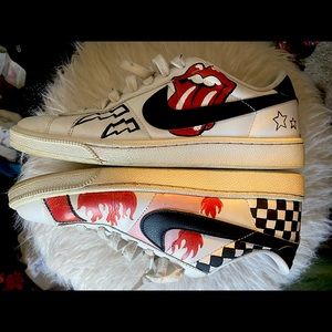HAND PAINTED Women’s Nike Sneakers